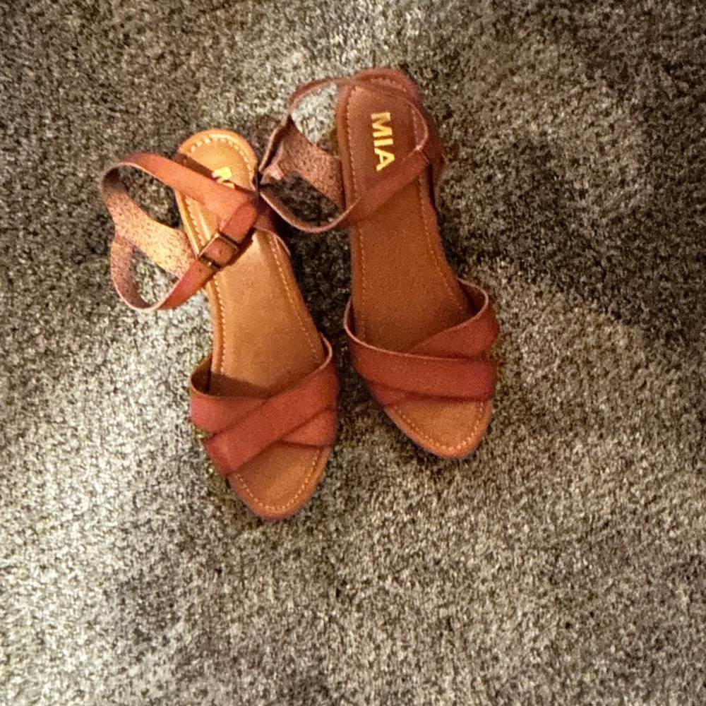 Mia Sandles